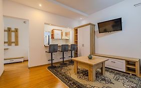 Tampa Hill Residence